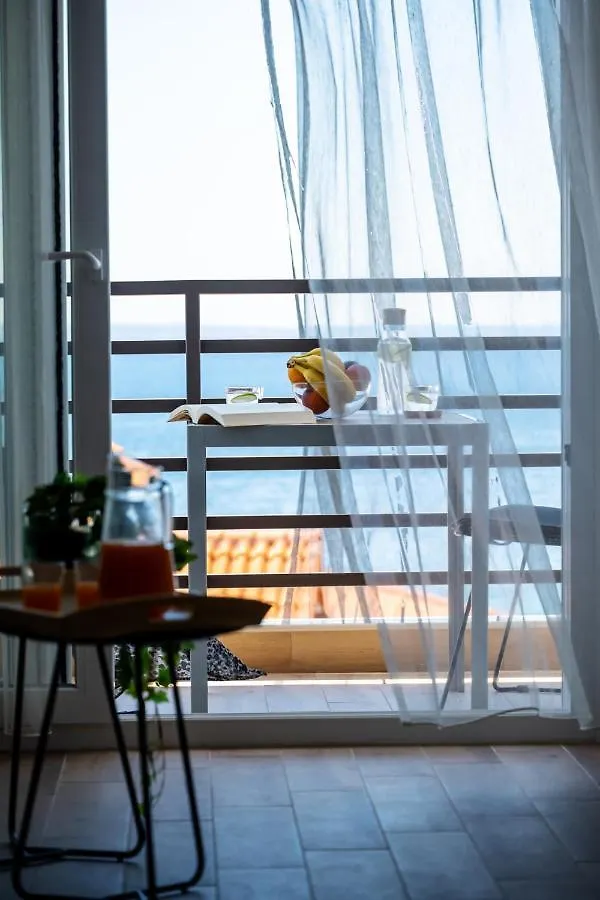 Ξενοδοχείο με διαμερίσματα Aiora Suites Διαχείριση Λογιστικά Κοττάς Ψακούδια