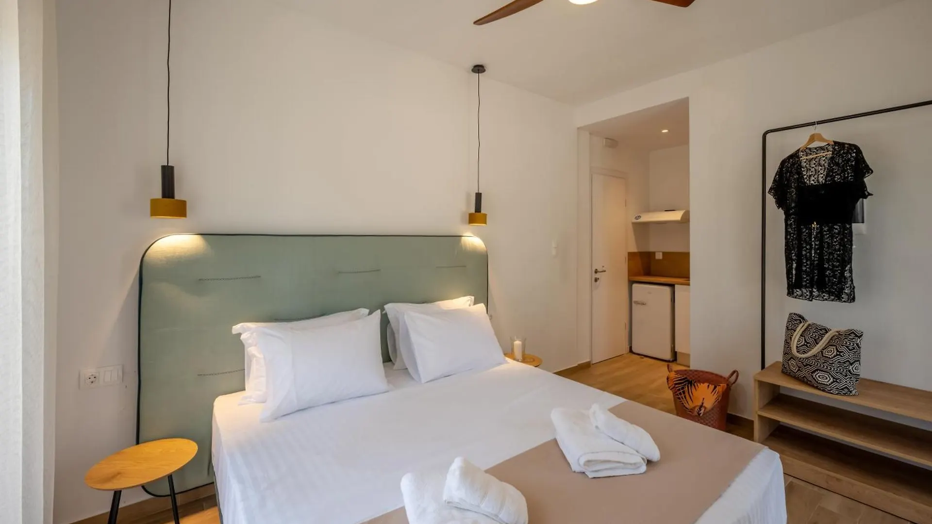 Ξενοδοχείο με διαμερίσματα Aiora Suites Διαχείριση Λογιστικά Κοττάς Ψακούδια Ελλάδα