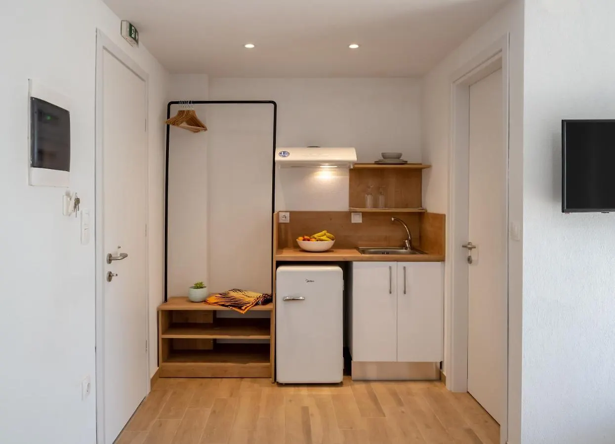 Aparthotel Aiora Suites By Booking Kottas Psakoudia